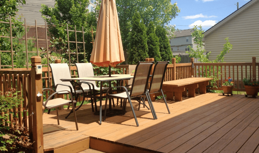 DECK BUILDER